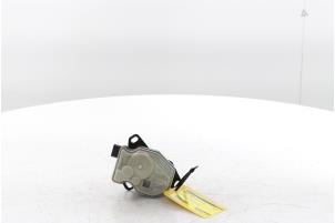 Gebruikte Handrem motor Renault Scenic E-Tech Electric (RCB) EV87 Prijs € 75,00 Margeregeling aangeboden door Snuverink Autodemontage