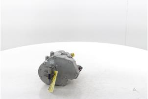 Gebruikte Aircopomp Renault Scenic E-Tech Electric (RCB) EV87 Prijs € 835,00 Margeregeling aangeboden door Snuverink Autodemontage