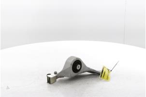 Motorrubber van een Renault Scenic E-Tech Electric (RCB) EV87 2024