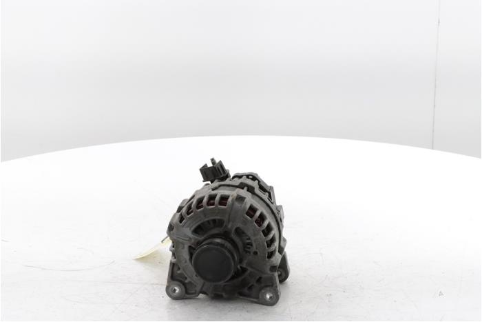 Alternator van een Dacia Sandero III 1.0 SCe 65 12V 2024