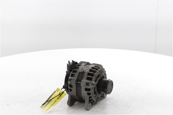 Alternator van een Dacia Sandero III 1.0 SCe 65 12V 2024
