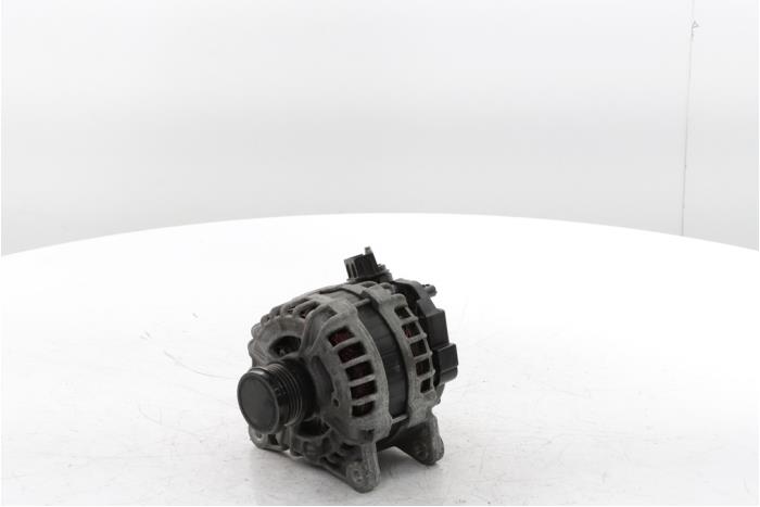 Alternator van een Dacia Sandero III 1.0 SCe 65 12V 2024