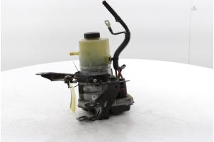 Gebruikte Stuurpomp Renault Trafic (1FL/2FL/3FL/4FL) 2.0 dCi 16V 120 Prijs € 393,25 Inclusief btw aangeboden door Snuverink Autodemontage