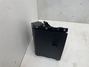 Gebruikte Dashboardkastje Renault Clio V (RJAB) 1.0 SCe 65 12V Prijs € 78,65 Inclusief btw aangeboden door Snuverink Autodemontage