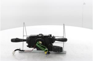 Gebruikte Combischakelaar Stuurkolom Renault Trafic (1FL/2FL/3FL/4FL) 2.0 dCi 16V 120 Prijs € 121,00 Inclusief btw aangeboden door Snuverink Autodemontage