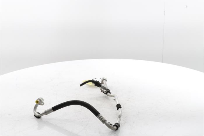 Airco Leiding van een Renault Trafic (1FL/2FL/3FL/4FL) 2.0 dCi 16V 120 2021