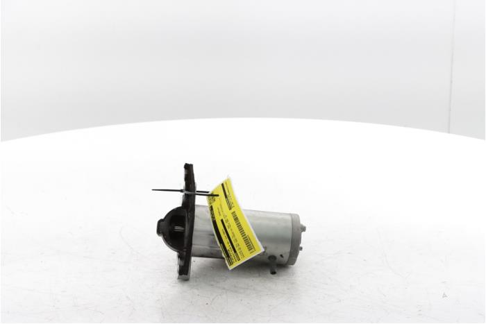 Gebruikte Startmotor Renault Clio V (RJAB) 1.0 SCe 65 12V Prijs € 72,60 Inclusief btw aangeboden door Snuverink Autodemontage