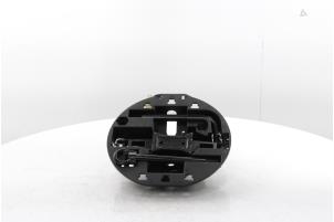 Gebruikte Krik Renault Clio V (RJAB) 1.0 SCe 65 12V Prijs € 102,85 Inclusief btw aangeboden door Snuverink Autodemontage