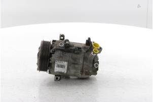 Gebruikte Aircopomp Renault Trafic (1FL/2FL/3FL/4FL) 2.0 dCi 16V 120 Prijs € 363,00 Inclusief btw aangeboden door Snuverink Autodemontage