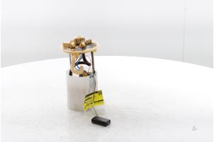 Gebruikte Tank element Pomp Renault Trafic (1FL/2FL/3FL/4FL) 2.0 dCi 16V 120 Prijs € 114,95 Inclusief btw aangeboden door Snuverink Autodemontage