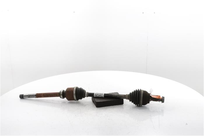 Gebruikte Aandrijfas rechts-voor Citroen C3 Aircross I (2C/2R) 1.2 e-THP PureTech 110 Prijs € 139,15 Inclusief btw aangeboden door Snuverink Autodemontage