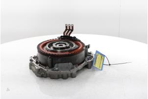 Gebruikte Versnellingsbakdeksel Peugeot 3008 II (M4/MC/MJ/MR) 1.6 16V HYbrid 225 Prijs € 225,00 Margeregeling aangeboden door Snuverink Autodemontage