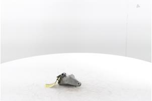 Gebruikte Dynamosteun boven Dacia Sandero III 1.0 TCe 90 12V Prijs € 84,70 Inclusief btw aangeboden door Snuverink Autodemontage