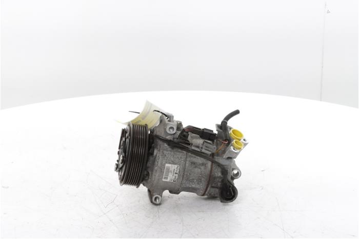 Gebruikte Aircopomp Renault Megane IV Estate (RFBK) 1.3 TCE 115 16V Prijs € 150,00 Margeregeling aangeboden door Snuverink Autodemontage