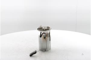 Gebruikte Tank element Pomp Renault Megane IV Estate (RFBK) 1.3 TCE 115 16V Prijs € 70,00 Margeregeling aangeboden door Snuverink Autodemontage