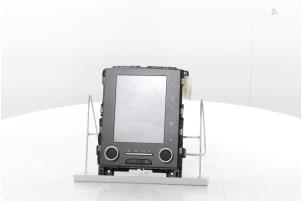 Gebruikte Display Interieur Renault Megane IV Estate (RFBK) 1.3 TCE 115 16V Prijs € 400,00 Margeregeling aangeboden door Snuverink Autodemontage