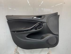 Gebruikte Deurbekleding 4Deurs links-voor Opel Astra K Sports Tourer 1.0 Turbo 12V Prijs € 59,98 Margeregeling aangeboden door Snuverink Autodemontage