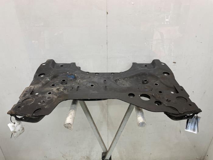 Gebruikte Subframe Peugeot 3008 II (M4/MC/MJ/MR) 1.2 12V e-THP PureTech 130 Prijs € 223,85 Inclusief btw aangeboden door Snuverink Autodemontage