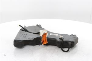 Gebruikte Additatief tank Citroen C5 III Tourer (RW) 2.2 HDiF 16V 200 Prijs € 75,00 Margeregeling aangeboden door Snuverink Autodemontage