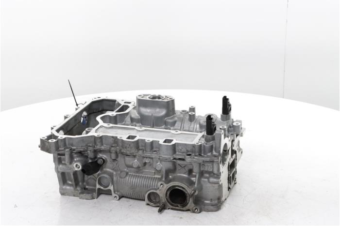 Cilinderkop van een Peugeot 5008 II (M4/MC/MJ/MR) 1.2 12V e-THP PureTech 130 2024