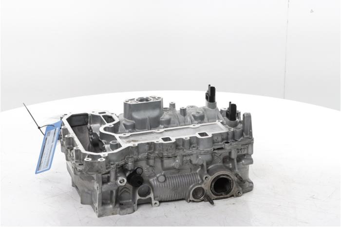 Cilinderkop van een Peugeot 5008 II (M4/MC/MJ/MR) 1.2 12V e-THP PureTech 130 2024