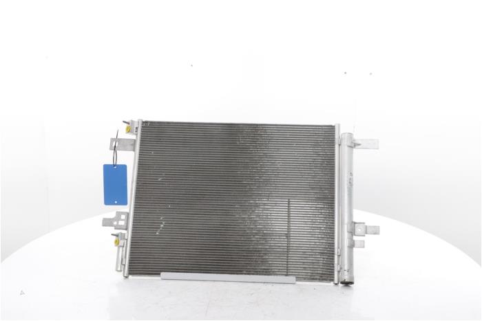 Gebruikte Airco Condensor Peugeot 3008 III 1.2 12V Hybrid 136 Prijs € 175,00 Margeregeling aangeboden door Snuverink Autodemontage