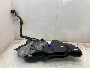 Gebruikte Tank Renault Captur II (RJB) 1.3 Mild Hybrid 140, TCe 140 16V Prijs € 315,00 Margeregeling aangeboden door Snuverink Autodemontage