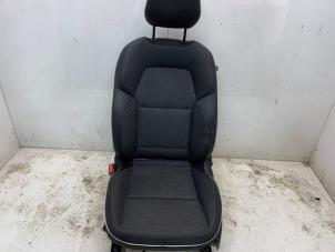Gebruikte Stoel links Renault Captur II (RJB) 1.3 Mild Hybrid 140, TCe 140 16V Prijs € 199,98 Margeregeling aangeboden door Snuverink Autodemontage