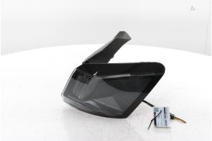 Gebruikte Achterlicht rechts Peugeot 3008 II (M4/MC/MJ/MR) 1.6 16V HYbrid 225 Prijs € 181,50 Inclusief btw aangeboden door Snuverink Autodemontage