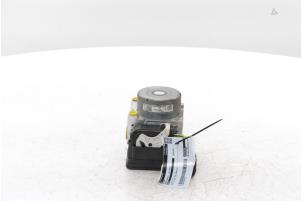 Gebruikte ABS Pomp Peugeot 2008 (CU) 1.2 12V e-THP PureTech 110 Prijs € 225,00 Margeregeling aangeboden door Snuverink Autodemontage