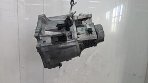 Gebruikte Versnellingsbak Peugeot 2008 (CU) 1.2 12V e-THP PureTech 110 Prijs € 650,00 Margeregeling aangeboden door Snuverink Autodemontage