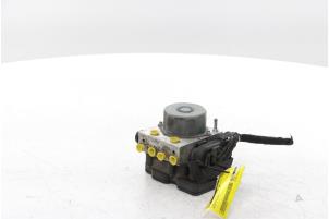 Gebruikte ABS Pomp Renault Zoé (AG) 46kW Prijs € 225,00 Margeregeling aangeboden door Snuverink Autodemontage