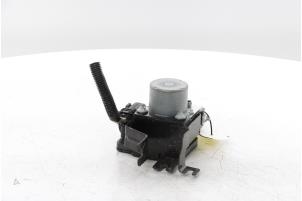 Gebruikte ABS Pomp Dacia Spring 45 Prijs € 350,00 Margeregeling aangeboden door Snuverink Autodemontage