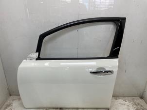 Gebruikte Portier 4Deurs links-voor Nissan Leaf (ZE1) 39/40kWh Prijs € 500,00 Margeregeling aangeboden door Snuverink Autodemontage