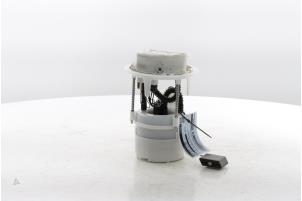 Gebruikte Tank element Pomp Peugeot 208 II (UB/UH/UP) 1.2 Vti 12V PureTech 100 Prijs € 235,95 Inclusief btw aangeboden door Snuverink Autodemontage