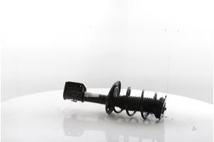 Gebruikte Mac Phersonpoot links-voor Peugeot 208 II (UB/UH/UP) 1.2 Vti 12V PureTech 100 Prijs € 102,85 Inclusief btw aangeboden door Snuverink Autodemontage