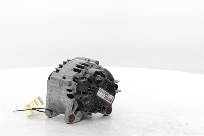 Dynamo van een Renault Clio IV (5R) 1.5 Energy dCi 90 FAP 2015