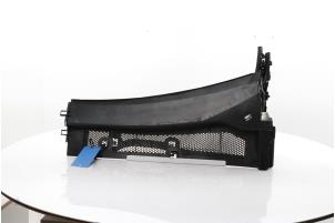 Gebruikte Paravan Peugeot 208 II (UB/UH/UP) 1.2 Vti 12V PureTech 100 Prijs € 90,75 Inclusief btw aangeboden door Snuverink Autodemontage