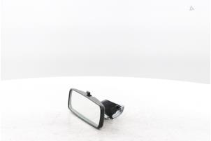 Gebruikte Spiegel binnen Peugeot 208 II (UB/UH/UP) 1.2 Vti 12V PureTech 100 Prijs € 36,30 Inclusief btw aangeboden door Snuverink Autodemontage