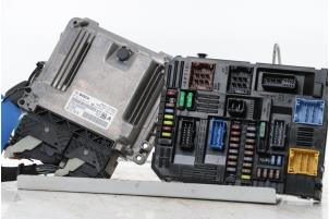 Gebruikte Computer Motormanagement Peugeot 208 II (UB/UH/UP) 1.2 Vti 12V PureTech 100 Prijs € 393,25 Inclusief btw aangeboden door Snuverink Autodemontage