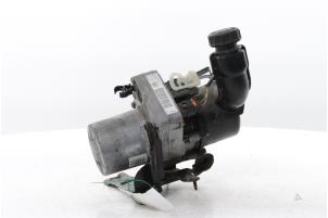 Gebruikte Pomp Servo Peugeot 508 SW (8E/8U) 2.0 RXH HYbrid4 16V Prijs € 185,00 Margeregeling aangeboden door Snuverink Autodemontage