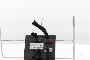 Gebruikte Computer Body Control Renault Twingo III (AH) 1.0 SCe 70 12V Prijs € 150,00 Margeregeling aangeboden door Snuverink Autodemontage