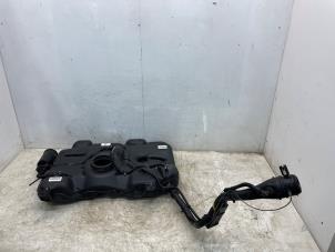 Gebruikte Tank Renault Twingo III (AH) 1.0 SCe 70 12V Prijs € 125,00 Margeregeling aangeboden door Snuverink Autodemontage