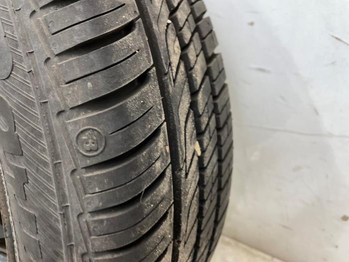 Reservewiel van een Renault Clio IV (5R) 0.9 Energy TCE 90 12V 2018