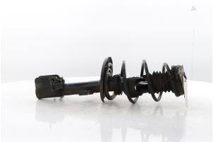 Gebruikte Mac Phersonpoot links-voor Renault Clio IV (5R) 0.9 Energy TCE 90 12V Prijs € 45,00 Margeregeling aangeboden door Snuverink Autodemontage