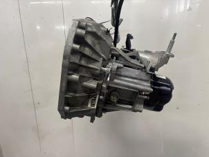 Gebruikte Versnellingsbak Renault Clio IV (5R) 0.9 Energy TCE 90 12V Prijs € 650,00 Margeregeling aangeboden door Snuverink Autodemontage