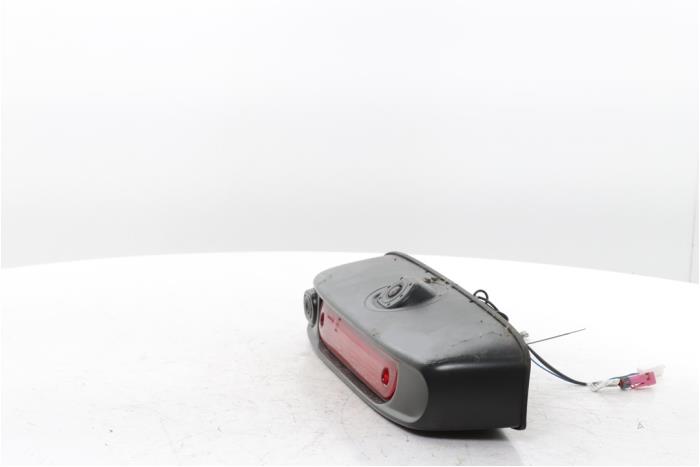 Extra Remlicht midden van een Peugeot Boxer (U9) 2.2 BlueHDi 140 2024