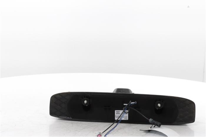 Extra Remlicht midden van een Peugeot Boxer (U9) 2.2 BlueHDi 140 2024