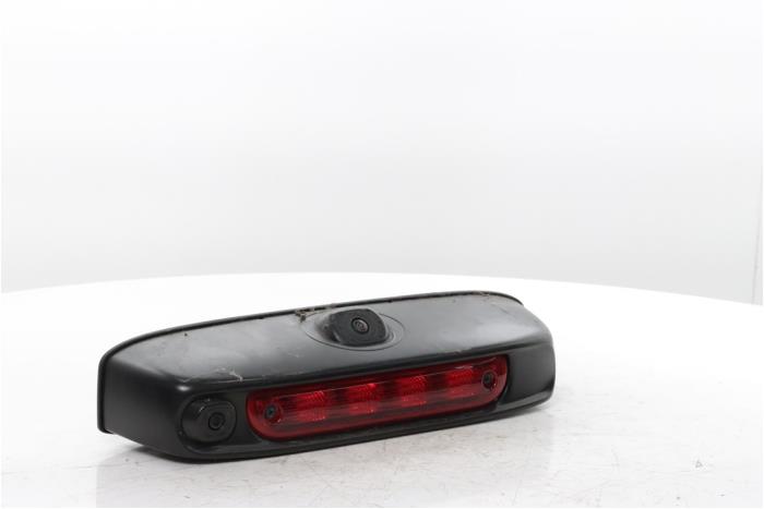 Extra Remlicht midden van een Peugeot Boxer (U9) 2.2 BlueHDi 140 2024