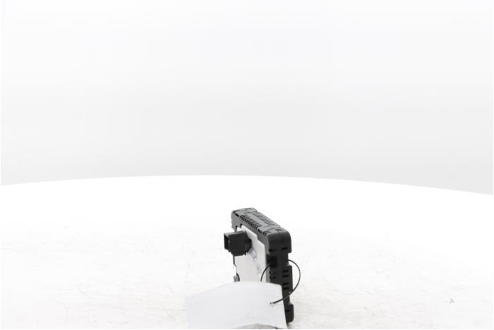 Draadloze oplader van een Peugeot Boxer (U9) 2.2 BlueHDi 140 2024